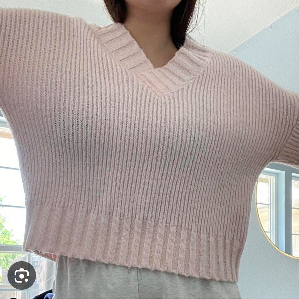 La Hearts Soft Pink V-Neck Sweater